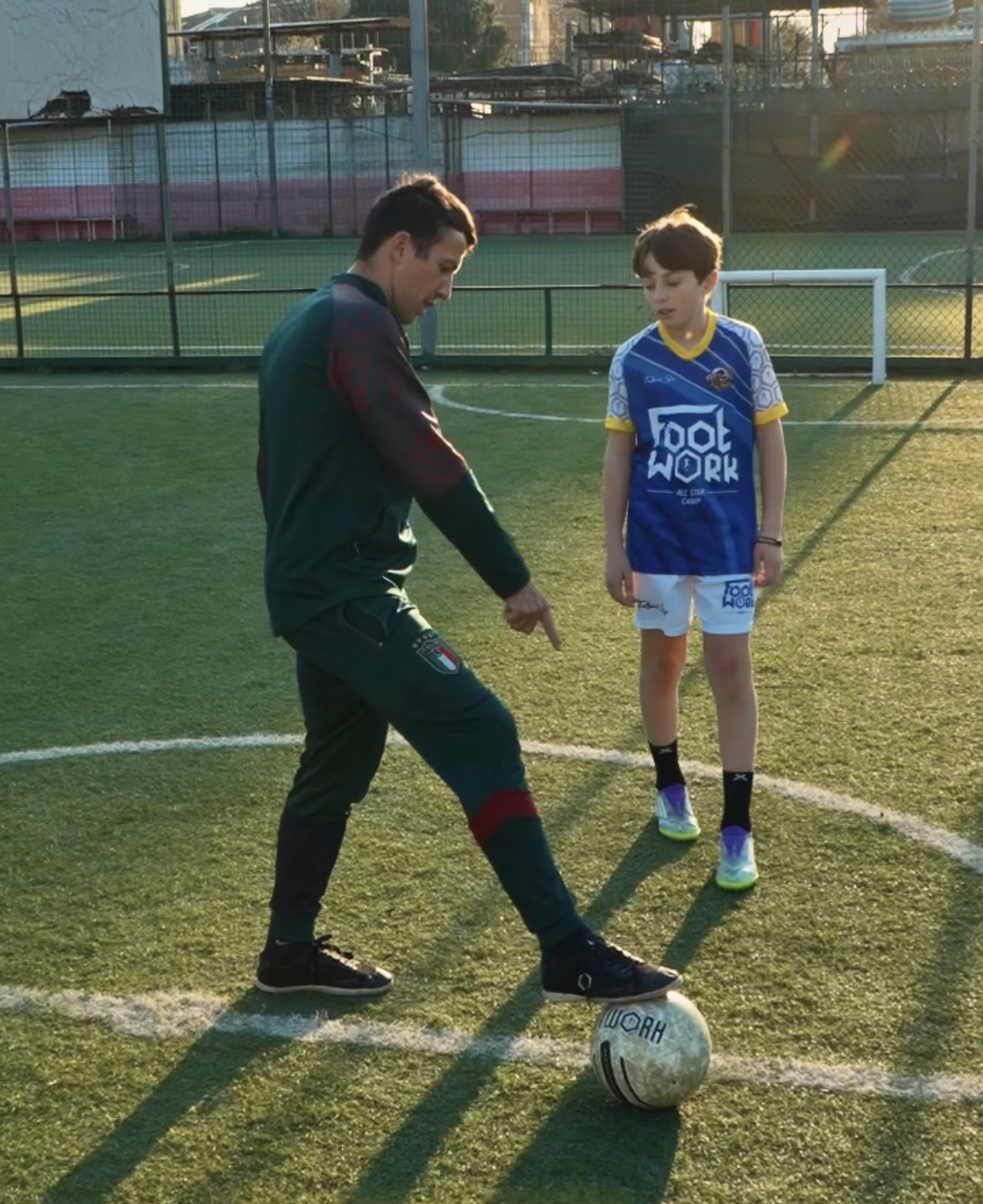 Allenamento individuale di calcio Footwork